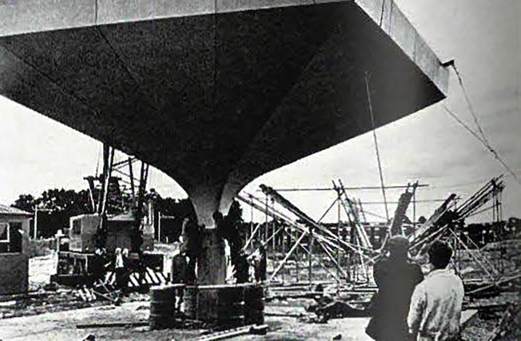 One of Dubai International Airport's "mushroom roofs" is being assembled. Source: Detail, 1972.