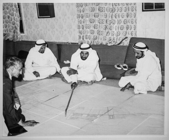 Sheikh Zayed (center) consults Dr. Makhlouf in the ruler’s majlis to discuss Abu Dhabi’s extended development along Airport Road. Photograph courtesy of Abdulrahman Makhlouf.